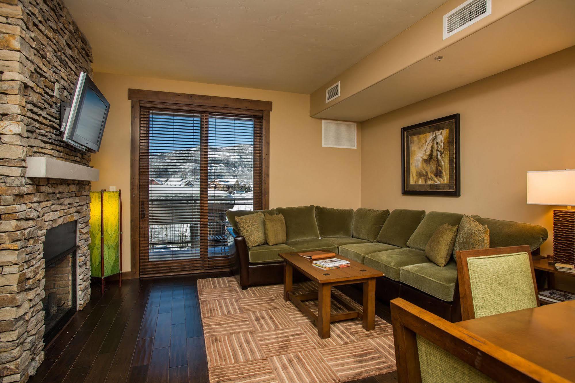 Trailhead Lodge Steamboat Springs Bagian luar foto