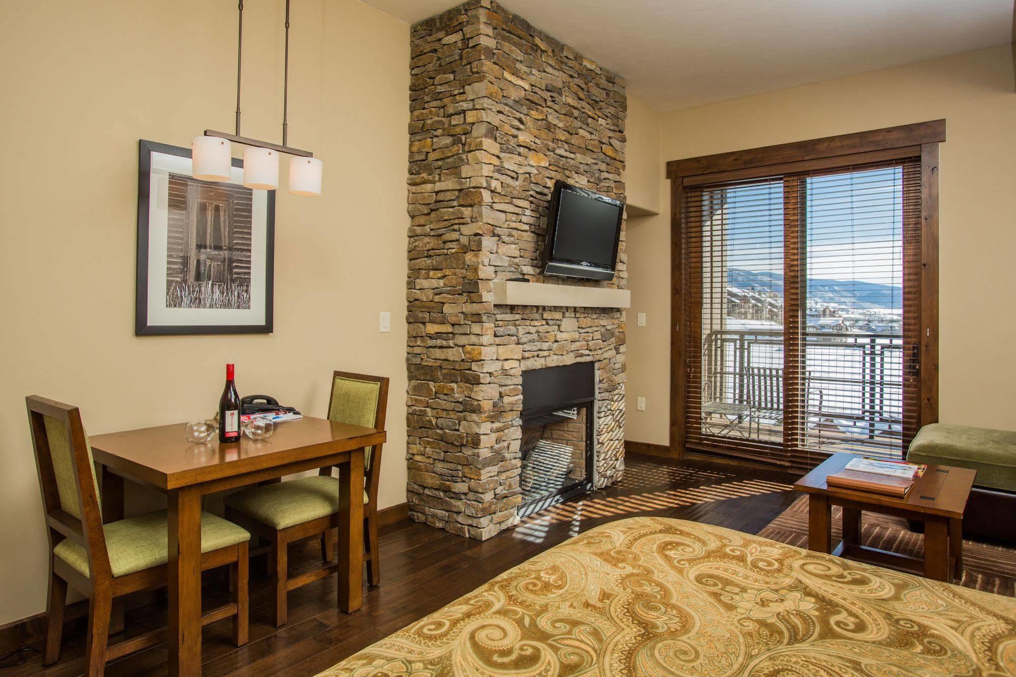 Trailhead Lodge Steamboat Springs Bagian luar foto