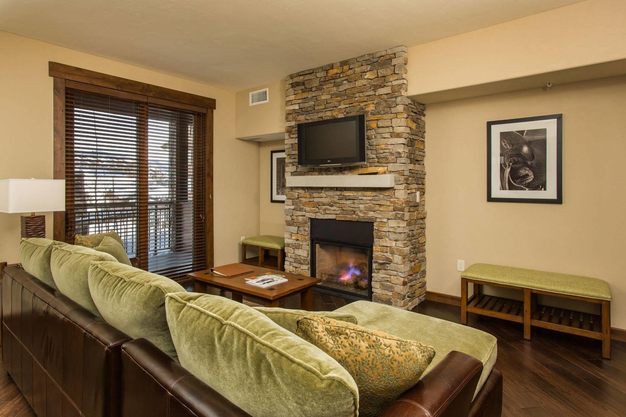 Trailhead Lodge Steamboat Springs Bagian luar foto